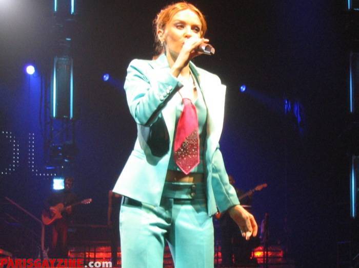 Kylie Minogue Showgirl Tour 2005 à Paris