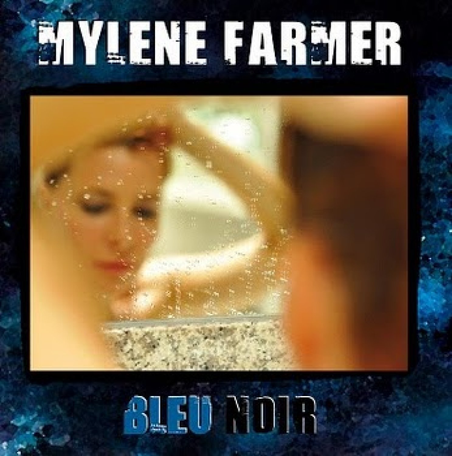 Bleu noir, le nouvel album de Mylène Farmer