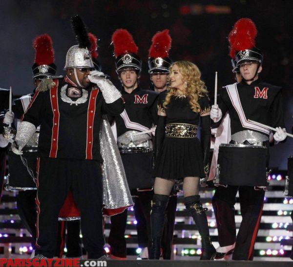 Madonna à la mi-temps du Super Bowl 2012