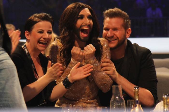 Conchita Wurst (Autriche) en joie - Eurovision 2014