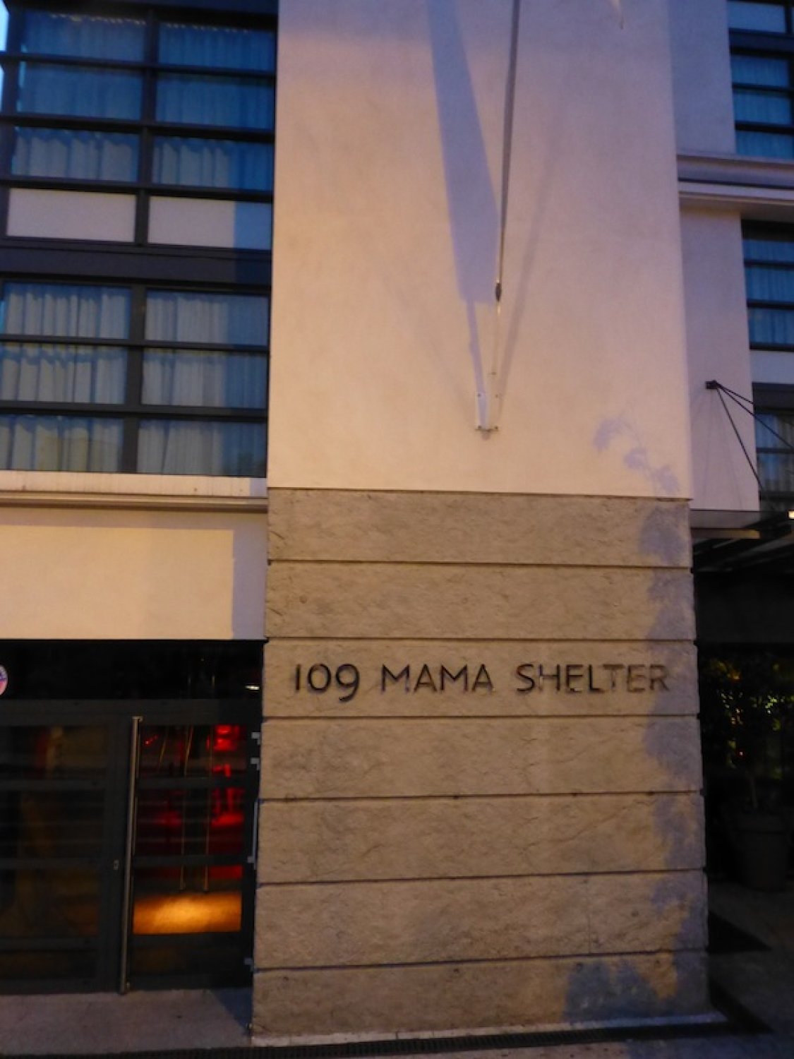 Mama Shelter