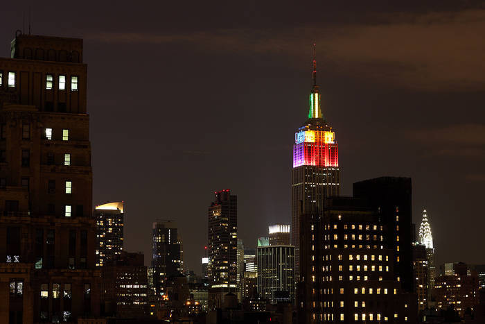 Empire State Building aux couleurs gay