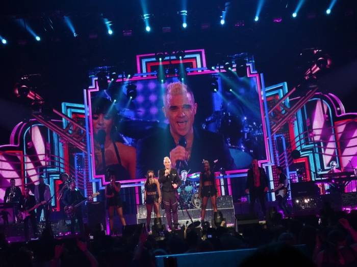Robbie Williams Let me entertain you Tour au Zénith (Paris – 2015) 