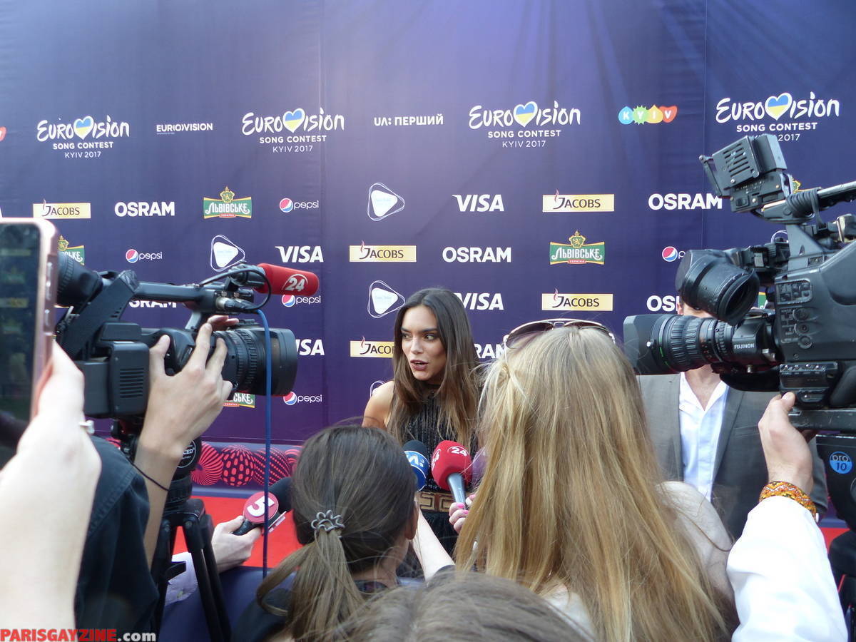 Eurovision 2017 : Alma sur le tapis rouge