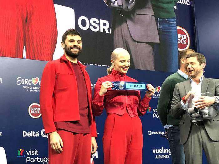 Madame Monsieur seront en première partie de la finale