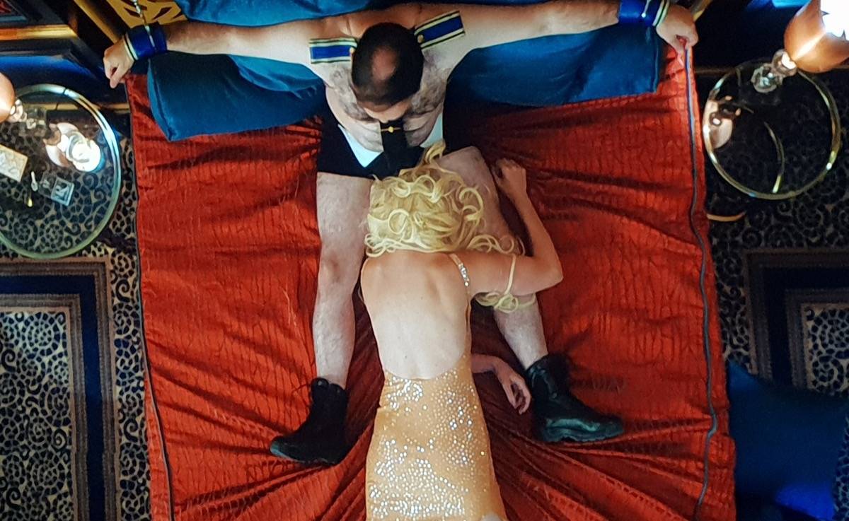 Dorothée et Pamela Anderson dans Nicky Larson et le parfum de Cupidon