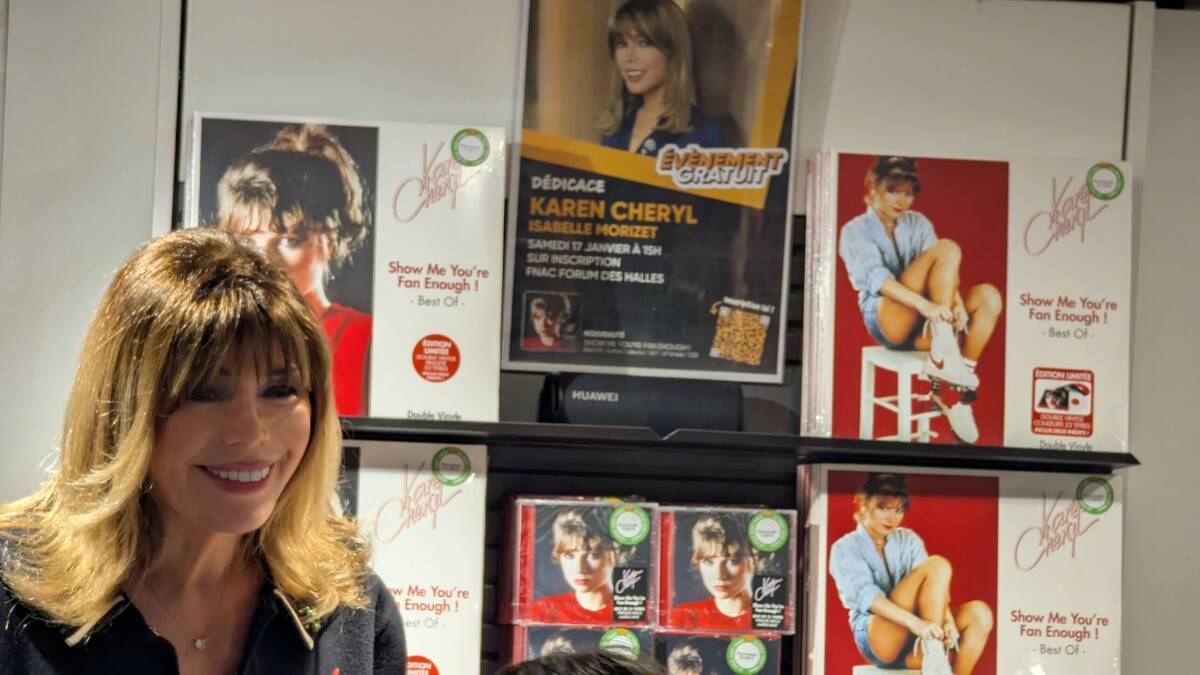 Karen Cheryl rencontre ses fans à la Fnac